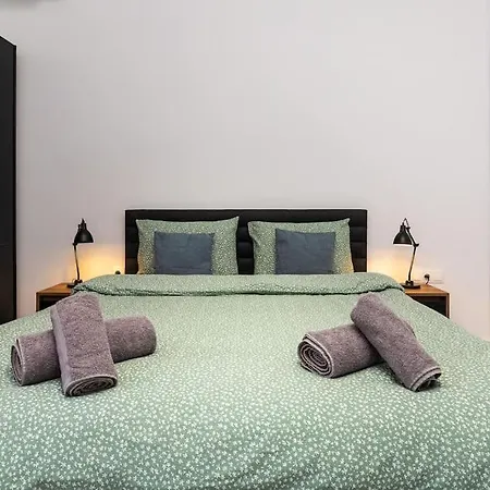 Kapana Beat 2-bedroom Apt. Center