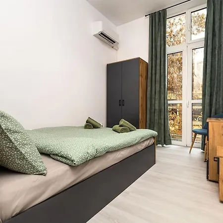 Kapana Beat 2-bedroom Apt. Center