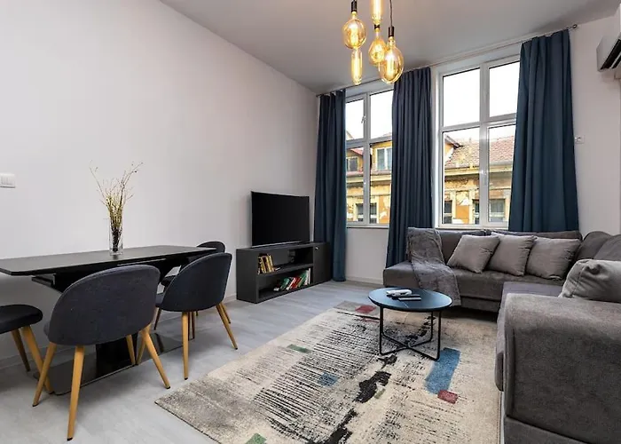 Kapana Beat 2-bedroom Apt. Center