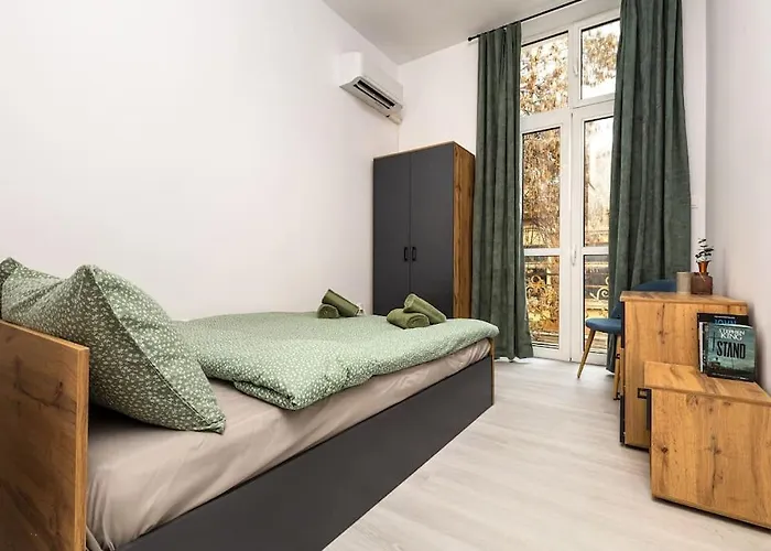 Kapana Beat 2-bedroom Apt. Center